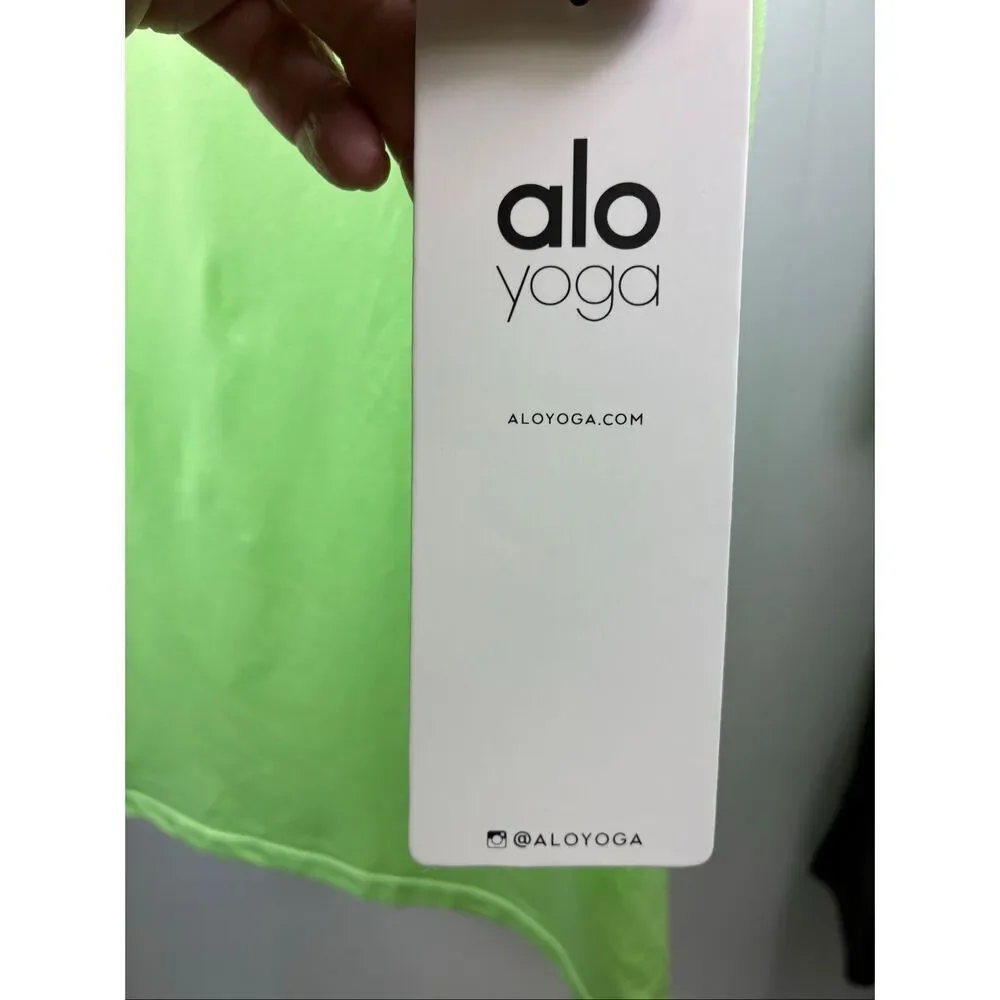 ALO Yoga NWT Pulse Short Sleeve Tee Slouchy Staple in Neon Lime Size Various